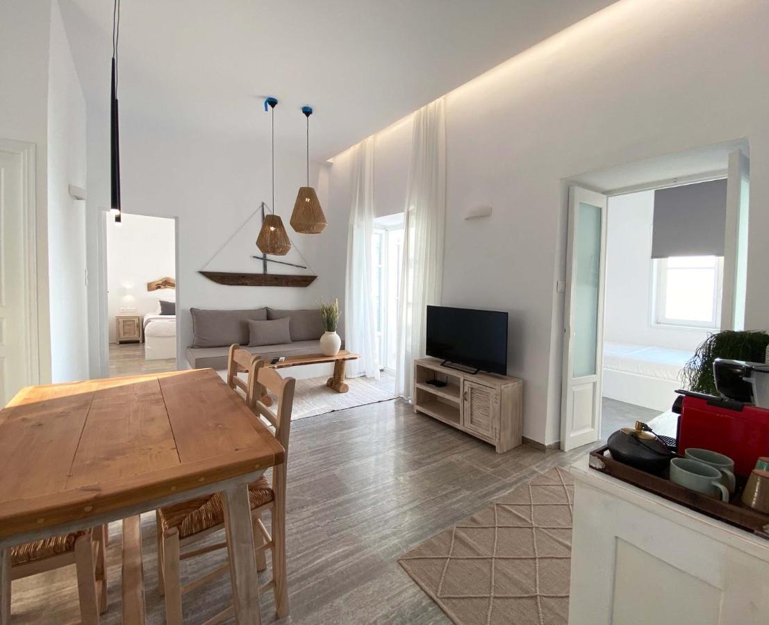 Lyra Seafront Apartment , Paroikia Town Center Dış mekan fotoğraf
